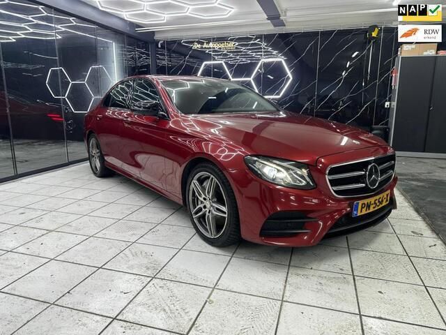 Rood Gebruikt 2016 Mercedes E350 Prestige Sedan | € 24.495 (Eerlijke prijs) - Afbeelding 1/4