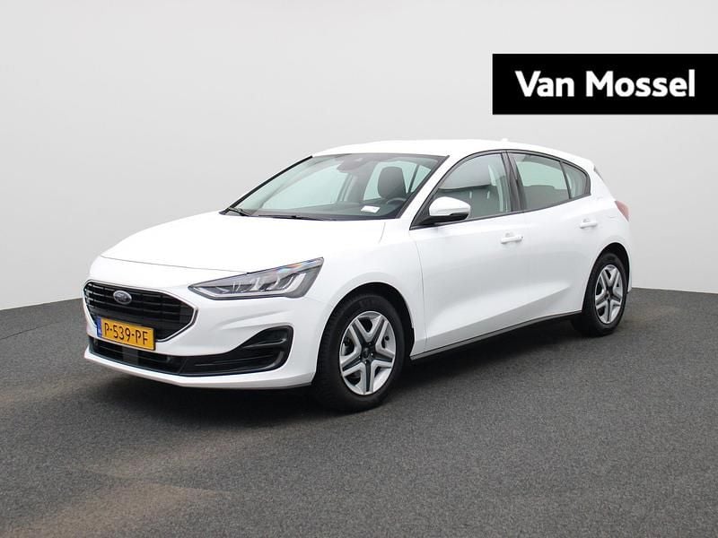 Wit Gebruikt 2022 Ford Focus Style Hatchback | € 14.400 (Goede deal) - Afbeelding 1/4