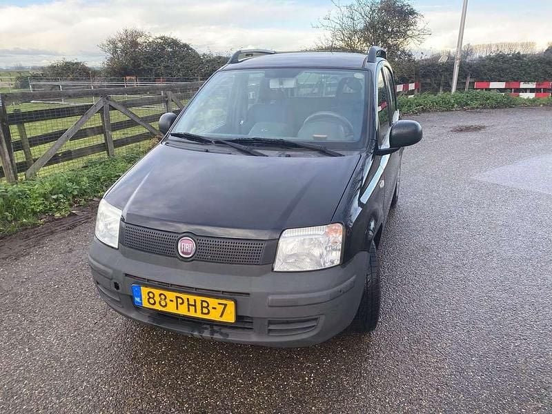 Zwart Gebruikt 2011 Fiat Panda MPV | € 1.750 (Goede deal) - Afbeelding 1/4
