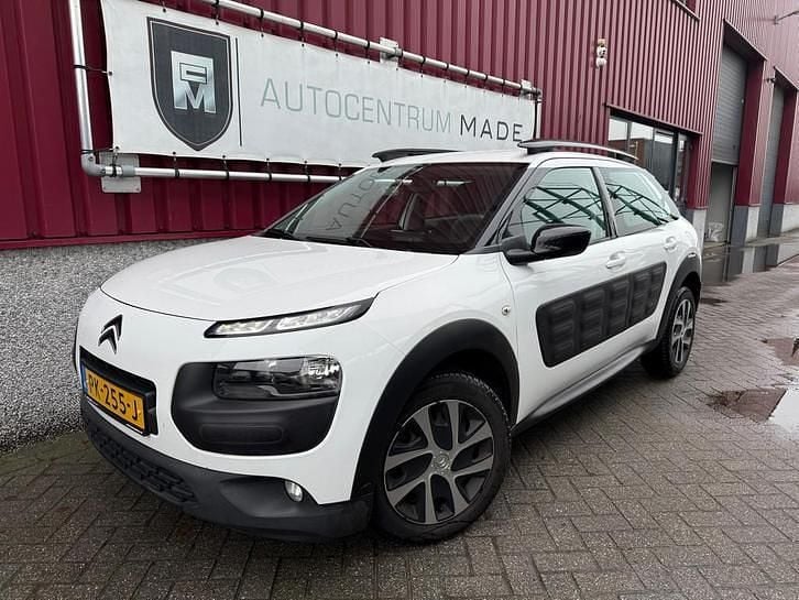 Gebruikt 2017 Citroën C4 Cactus Feel Hatchback | € 5.850 (Goede deal) - Afbeelding 1/4