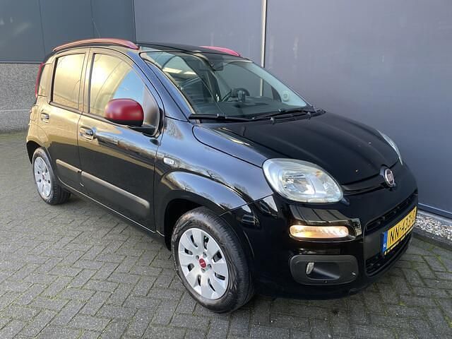 Occasion Fiat Panda Lounge 82 PK (60 kW) 2017 Zwart Hatchback