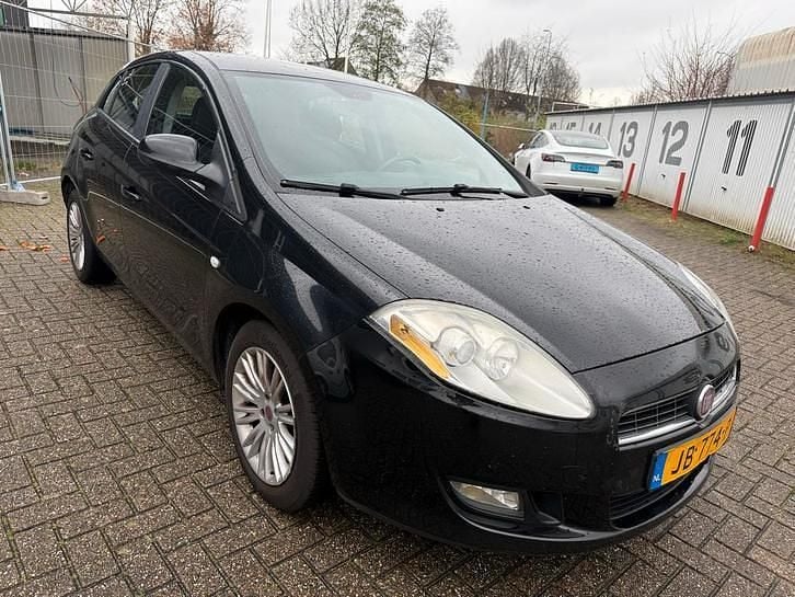 Gebruikt 2007 Fiat Bravo Hatchback | € 1.199 (Eerlijke prijs) - Afbeelding 1/4