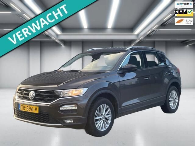 Bruin Gebruikt 2018 VW T-Roc Style SUV | € 16.550 (Iets duurder) - Afbeelding 1/3