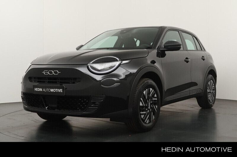 Zwart Nieuw 2025 Fiat 600 Urban SUV | € 30.690 (Eerlijke prijs) - Afbeelding 1/4