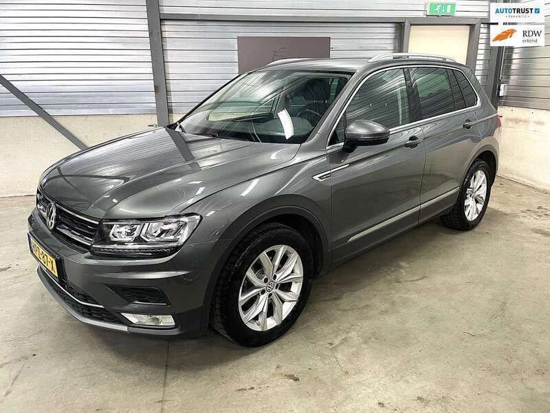 Grijs Gebruikt 2016 VW Tiguan SUV | € 18.500 (Iets duurder) - Afbeelding 1/4