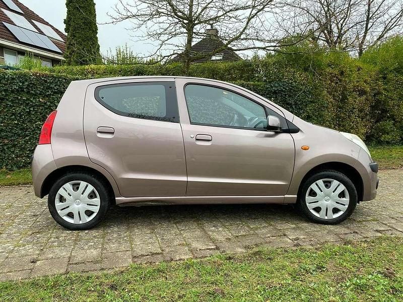 Beige Gebruikt 2010 Nissan Pixo Acenta Hatchback | € 1.495 (Goede deal) - Afbeelding 1/4