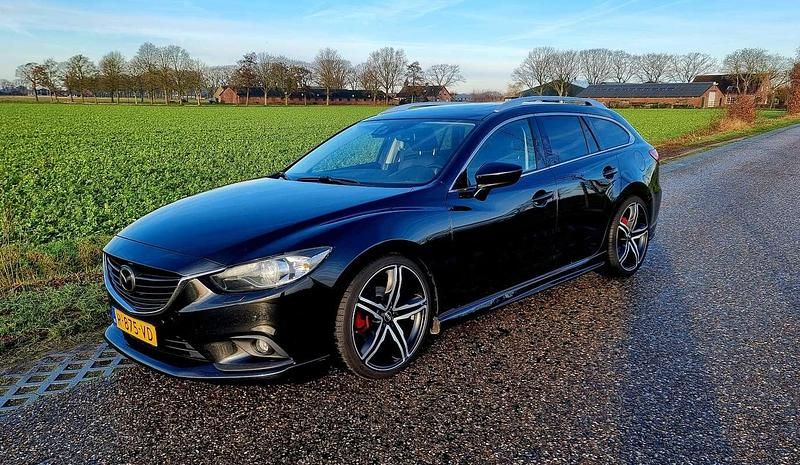 Zwart Occasion 2014 Mazda 6 Stationwagen | € 15.000 (Eerlijke prijs) - Afbeelding 1/4