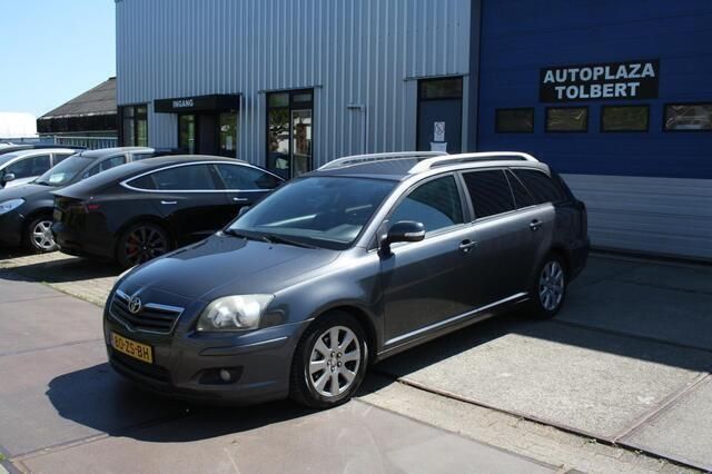 Grijs Gebruikt 2008 Toyota Avensis Business Edition Stationwagen | € 3.150 (Eerlijke prijs) - Afbeelding 1/4