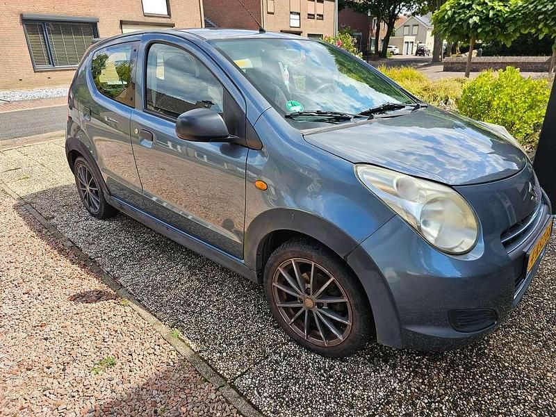 Grijs Gebruikt 2010 Suzuki Alto Comfort+ Hatchback | € 2.000 (Goede deal) - Afbeelding 1/4