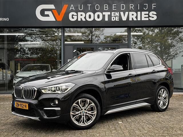 Zwart Gebruikt 2019 BMW X1 SUV | € 24.895 (Goede deal) - Afbeelding 1/4