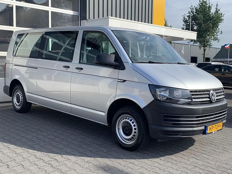 Grijs Gebruikt 2015 VW T5 Comfortline Van | € 28.618 - Afbeelding 1/4