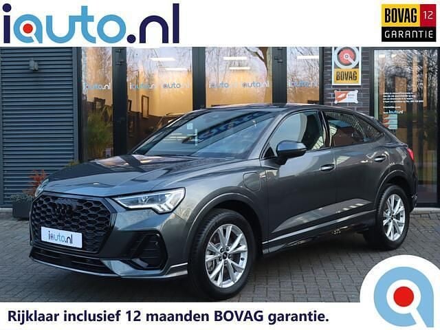 Grijs (metallic) Occasion 2022 Audi Q3 Sportback S-Line SUV | € 36.745 (Super prijs) - Afbeelding 1/4