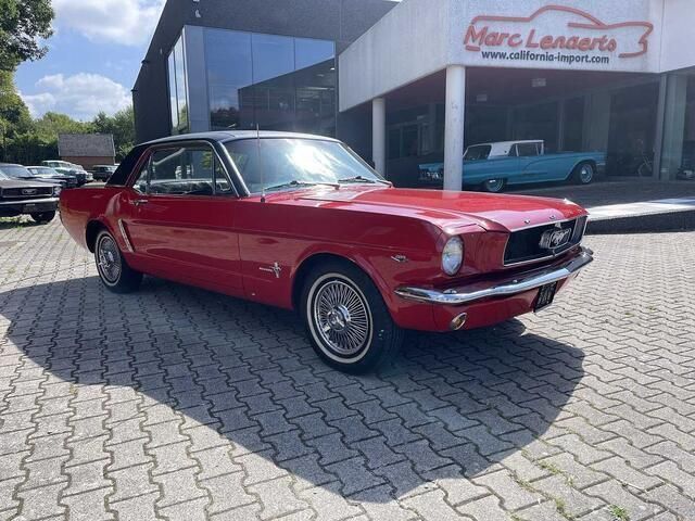 Rood Gebruikt 1965 Ford Mustang Coupé | € 25.000 - Afbeelding 1/4