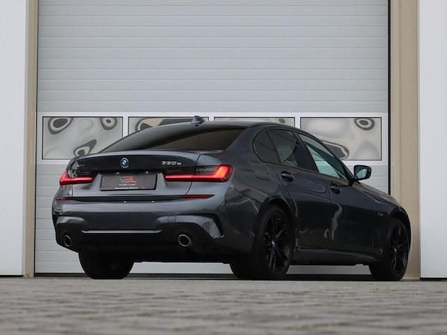 Occasion BMW 330e Executive 2021 Grijs (metallic) Sedan