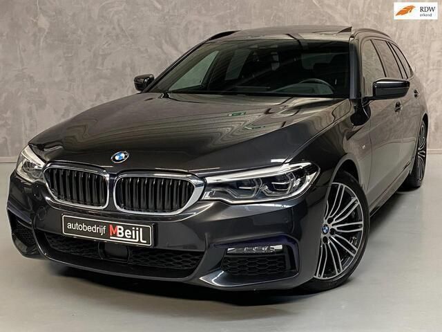 Grijs Gebruikt 2018 BMW 530 M Sport Stationwagen | € 31.445 (Duur) - Afbeelding 1/4