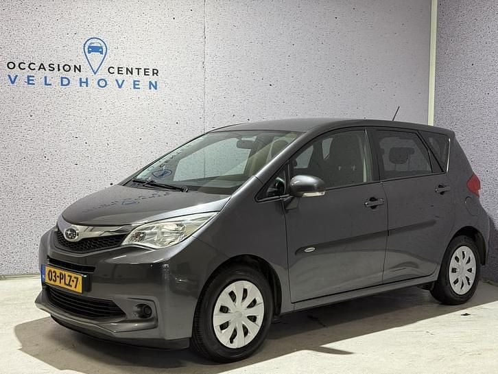 Occasion Subaru Trezia Comfort 101 PK (74 kW) 2011 Grijs (metallic) Hatchback