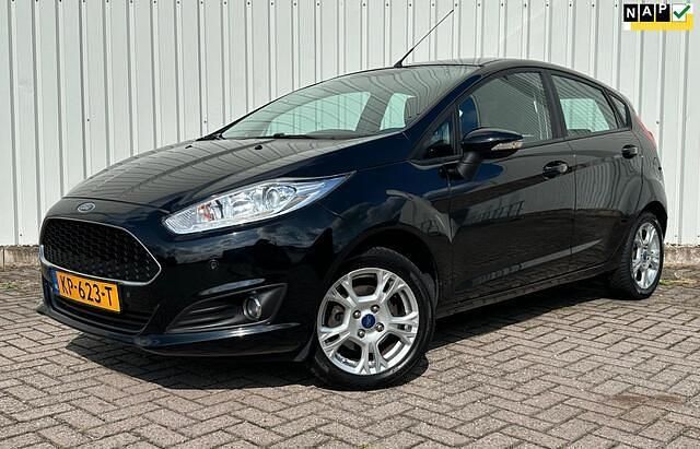 Zwart Gebruikt 2016 Ford Fiesta Style Hatchback | € 5.445 (Eerlijke prijs) - Afbeelding 1/4