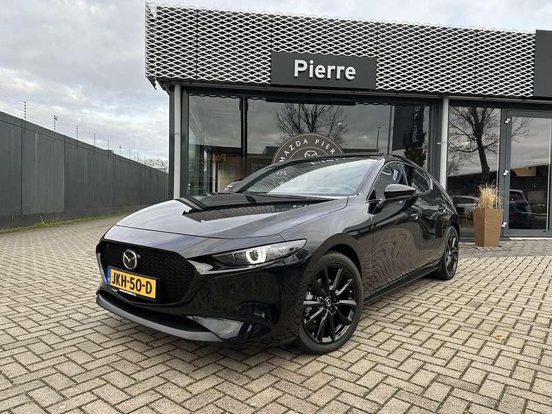 Nieuw Mazda 3 Takumi-Line 186 PK (136 kW) 2025 Jet black (donker zwart) Hatchback