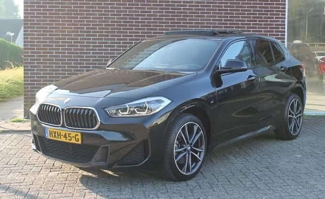 Zwart Gebruikt 2021 BMW X2 M Sport SUV | € 32.750 (Eerlijke prijs) - Afbeelding 1/4