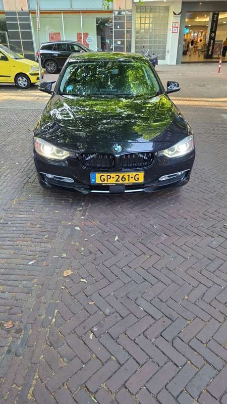 Gebruikt 2014 BMW 320 Efficient Dynamics Sedan | € 10.000 (Eerlijke prijs) - Afbeelding 1/4
