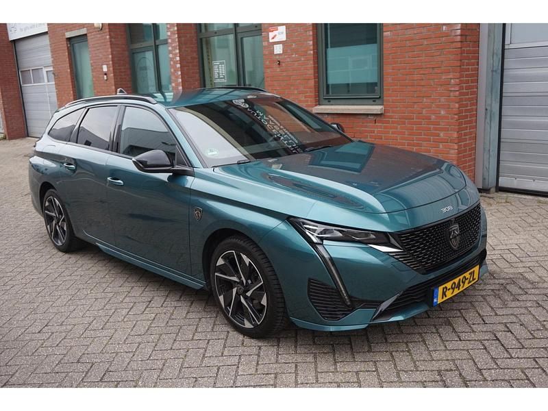 Blauw Occasion 2023 Peugeot 308 GT Stationwagen | € 19.995 (Duur) - Afbeelding 1/4