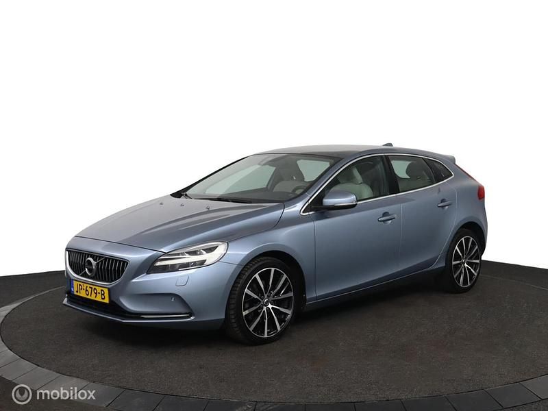 Occasion Volvo V40 191 PK (140 kW) 2016 Blauw (metallic) Hatchback