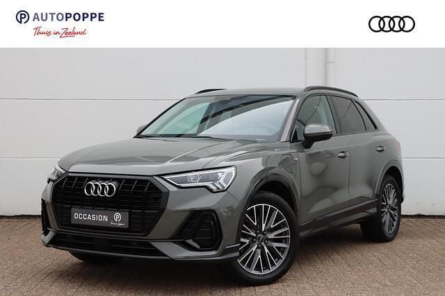 Grijs Gebruikt 2022 Audi Q3 Basis SUV | € 34.950 (Eerlijke prijs) - Afbeelding 1/4