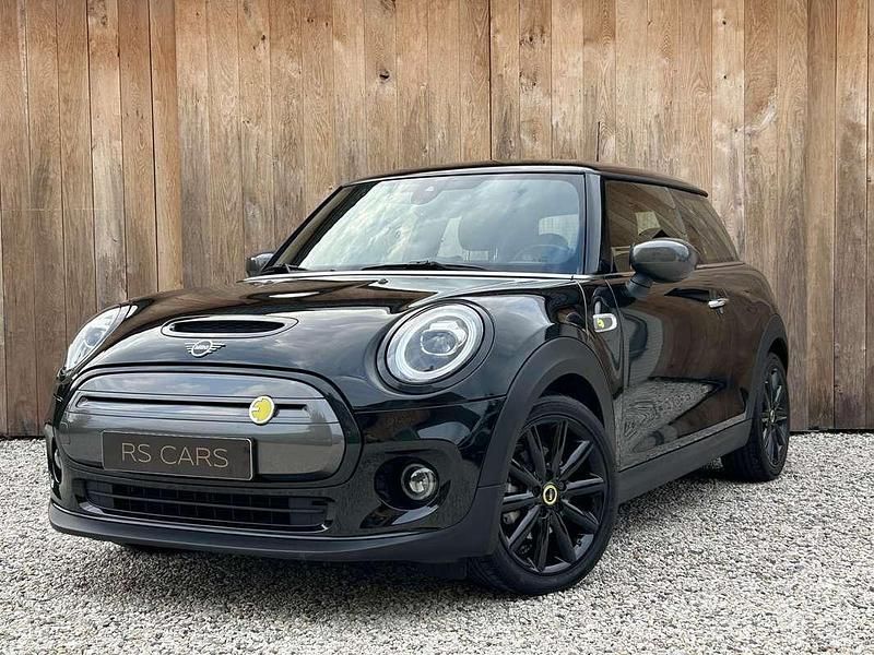 Zwart Gebruikt 2021 Mini Cooper SE Essential Hatchback | € 18.800 (Eerlijke prijs) - Afbeelding 1/4