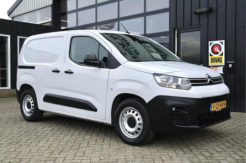 Wit Occasion 2022 Citroën e-Berlingo MPV | € 16.999 (Goede deal) - Afbeelding 1/4