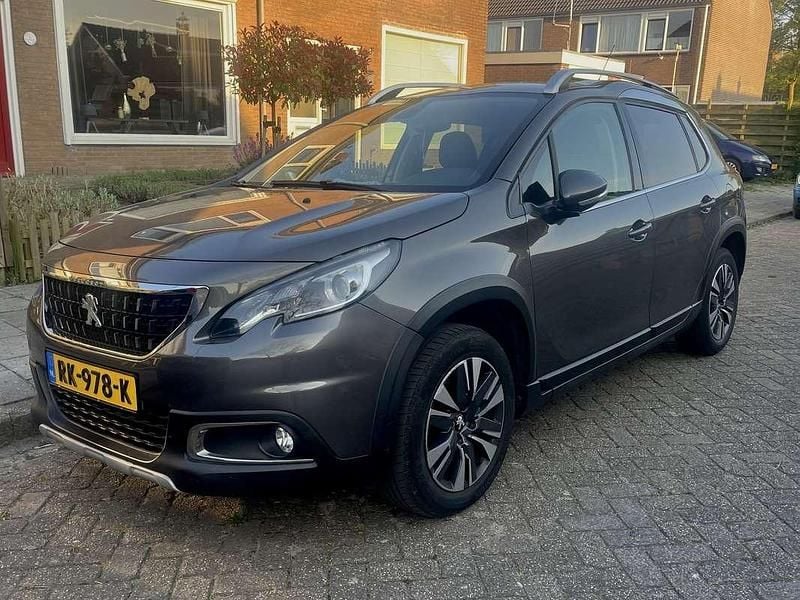 Grijs Gebruikt 2018 Peugeot 2008 Allure SUV | € 10.950 (Goede deal) - Afbeelding 1/4