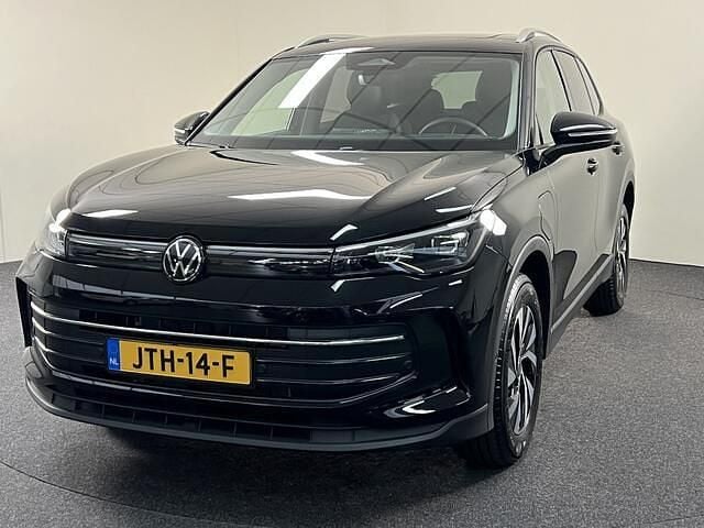 Nieuw VW Tiguan Edition 204 PK (150 kW) 2025 Zwart SUV