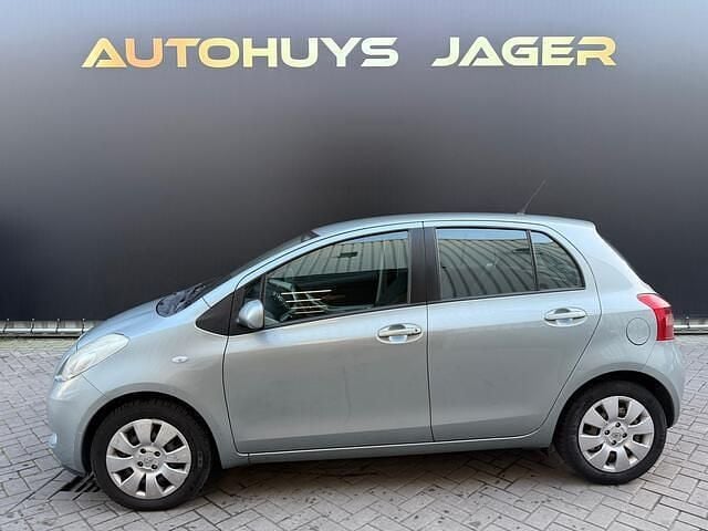 Occasion Toyota Yaris Sol 87 PK (63 kW) 2006 Grijs (metallic) Hatchback