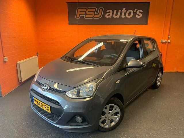 Grijs Gebruikt 2015 Hyundai i10 Comfort Hatchback | € 4.950 (Goede deal) - Afbeelding 1/4