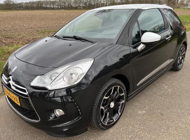 Zwart Gebruikt 2011 Citroën DS3 So Chic Hatchback | € 3.950 (Eerlijke prijs) - Afbeelding 1/4