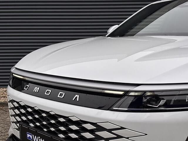 Nieuw Omoda 9 536 PK (394 kW) 2025 Wit SUV