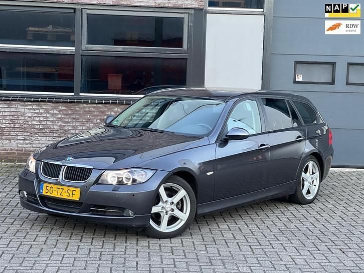 Grijs Occasion 2007 BMW 318 Stationwagen | € 1.750 (Goede deal) - Afbeelding 1/4