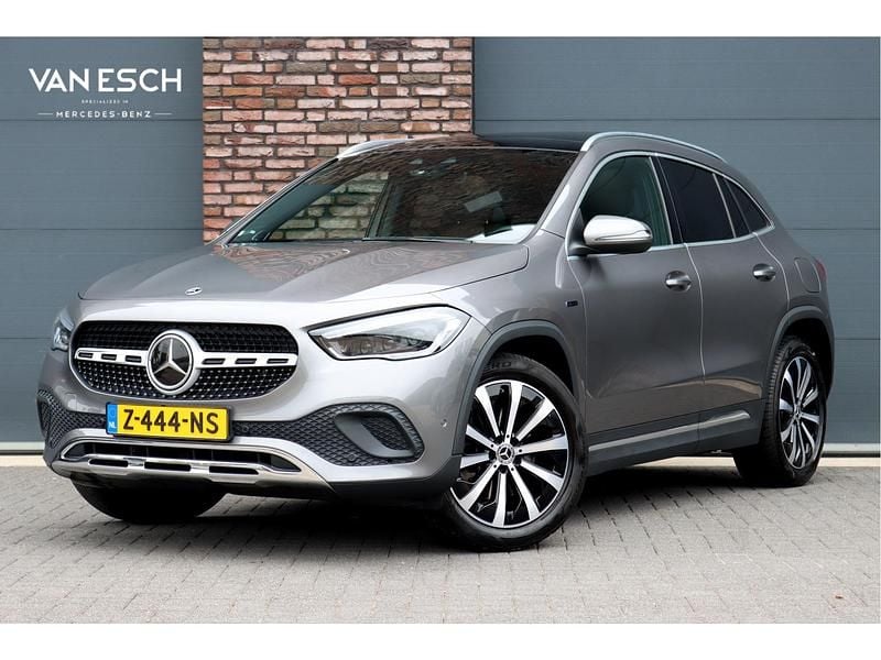 Grijs Gebruikt 2021 Mercedes GLA250 Business SUV | € 36.500 (Goede deal) - Afbeelding 1/4