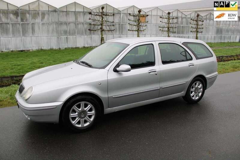 Occasion Lancia Lybra 131 PK (96 kW) 1999 Grijs, metallic lak Stationwagen