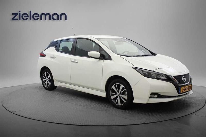 Wit Occasion 2020 Nissan Leaf Acenta Hatchback | € 12.344 (Goede deal) - Afbeelding 1/4