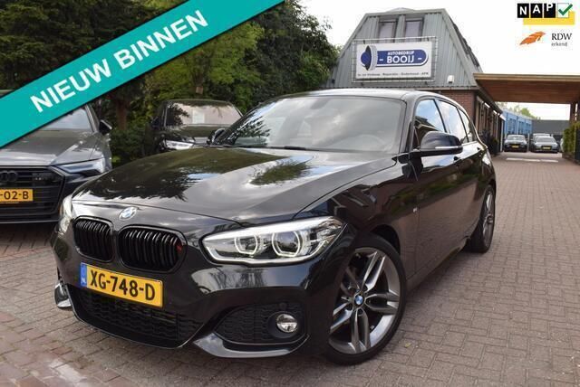 Zwart Gebruikt 2019 BMW 118 Executive Hatchback | € 22.445 (Eerlijke prijs) - Afbeelding 1/4