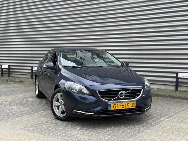 Blauw Gebruikt 2015 Volvo V40 Momentum Stationwagen | € 6.995 (Super prijs) - Afbeelding 1/4
