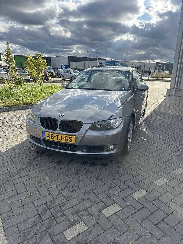 Grijs Gebruikt 2006 BMW 325 Executive Coupé | € 5.299 (Goede deal) - Afbeelding 1/4