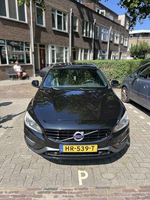 Gebruikt 2015 Volvo V60 Summum Stationwagen | € 11.500 (Duur) - Afbeelding 1/4