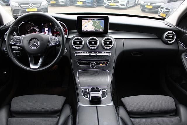 Occasion Mercedes C180 Avantgarde 157 PK (115 kW) 2017 Wit Sedan