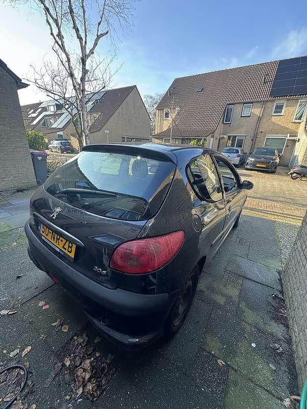 Occasion Peugeot 206 75 PK (55 kW) 2004 Zwart Hatchback