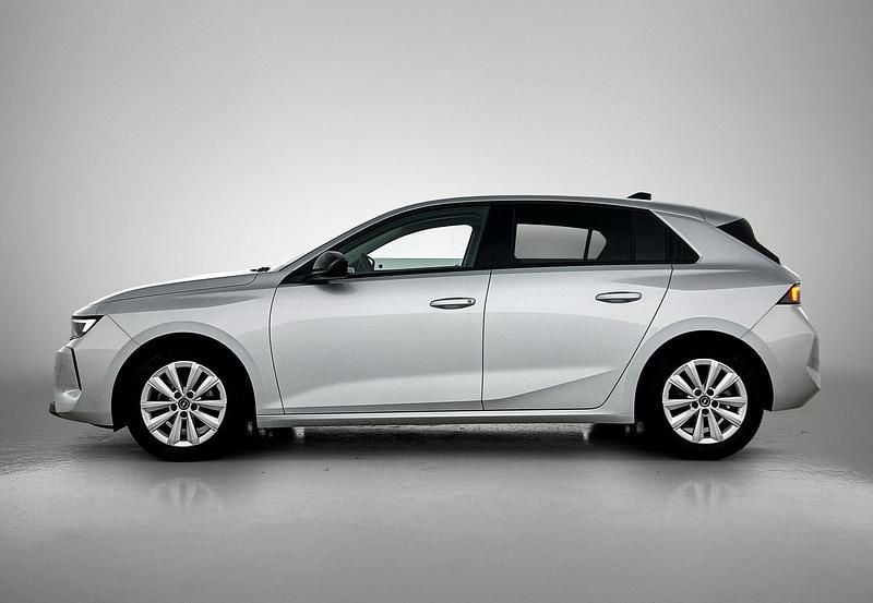 Occasion Opel Astra Business Edition 110 PK (80 kW) 2025 Grijs Hatchback
