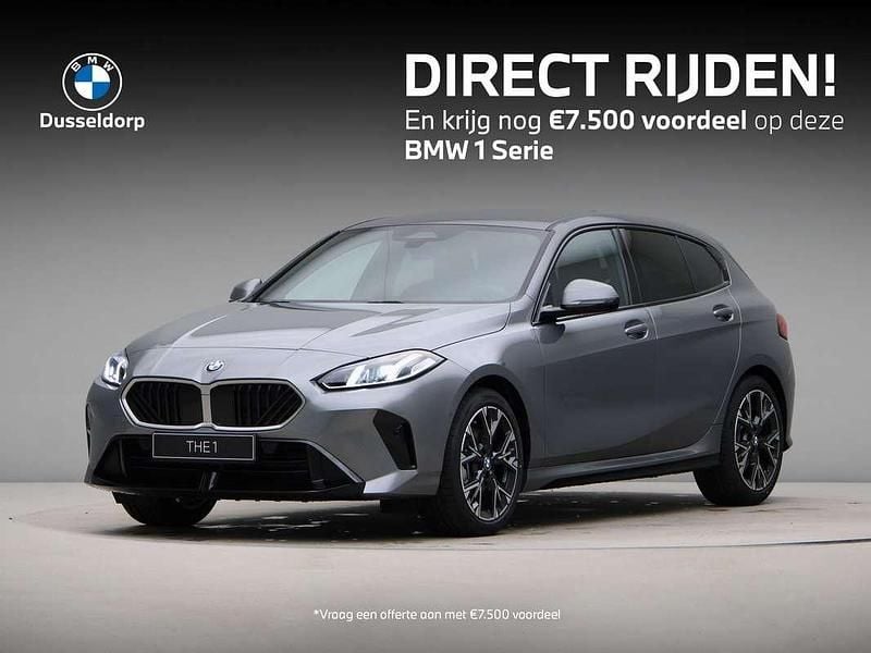 Grijs Nieuw 2025 BMW 120 M Sport Hatchback | € 48.600 (Super prijs) - Afbeelding 1/4