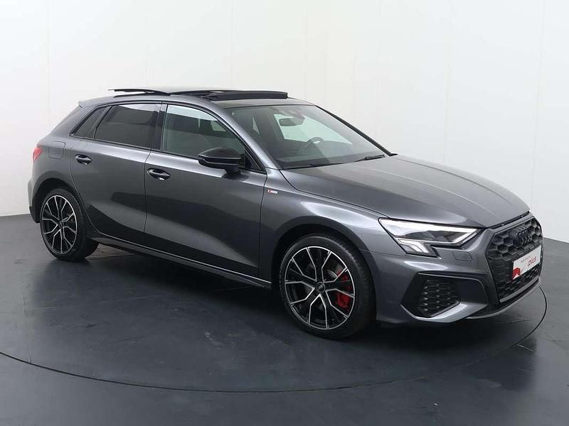 Occasion Audi A3 Sportback e-tron Competition 245 PK (180 kW) 2022 Grijs Hatchback