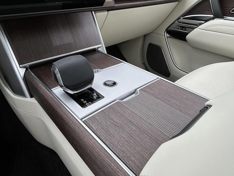 Occasion Land Rover Range Rover Autobiography 552 PK (405 kW) 2025 Grijs SUV