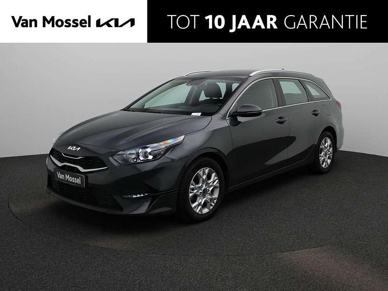 Grijs, metallic lak Gebruikt 2024 Kia Ceed Sportswagon Stationwagen | € 28.940 (Duur) - Afbeelding 1/2